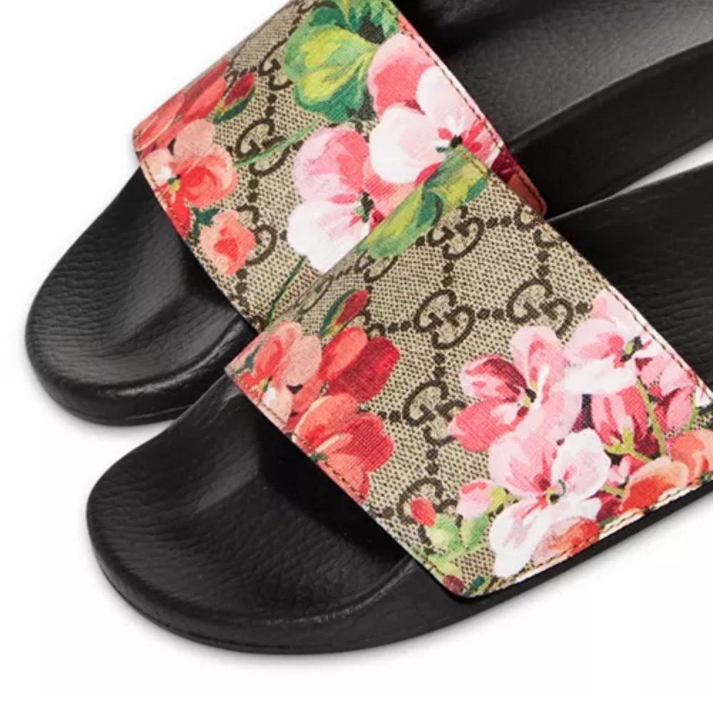 Gucci Women's Pursuit Pool Slide Sandals